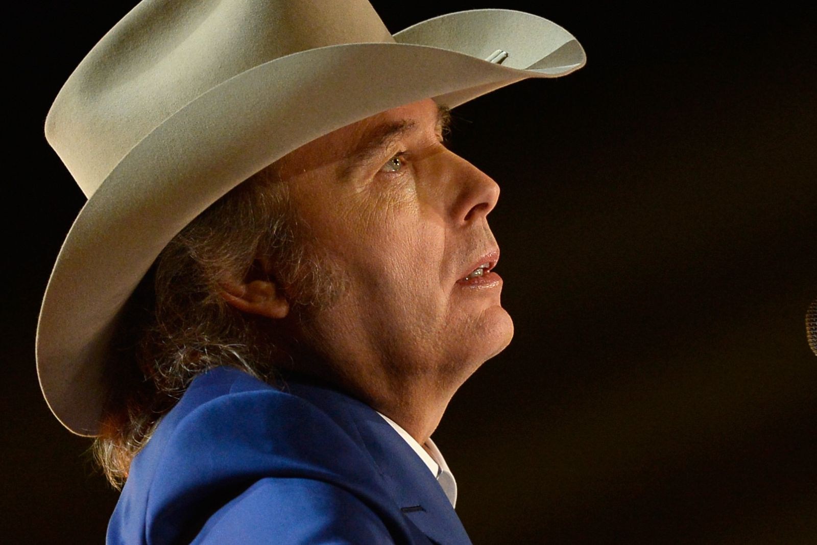 Dwight Yoakam's Plane Experienced Scary 'Mechanical Failure'