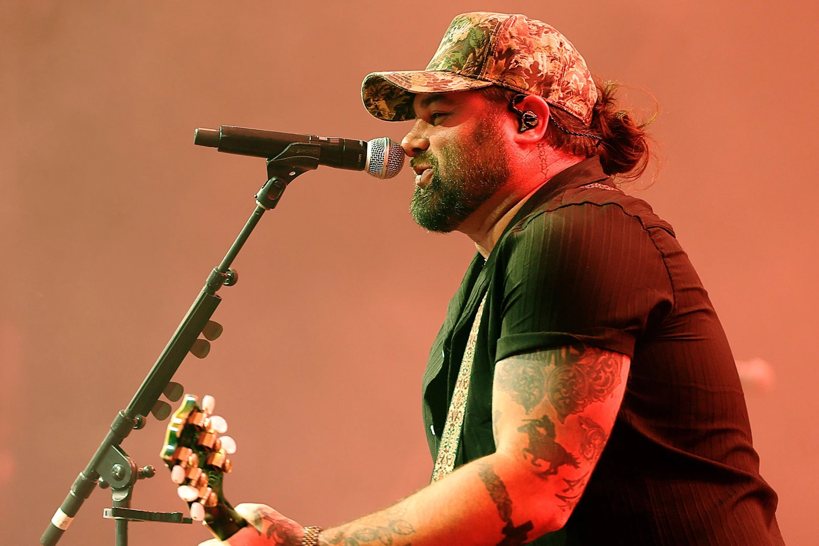 attachment-koe-wetzel-tour-