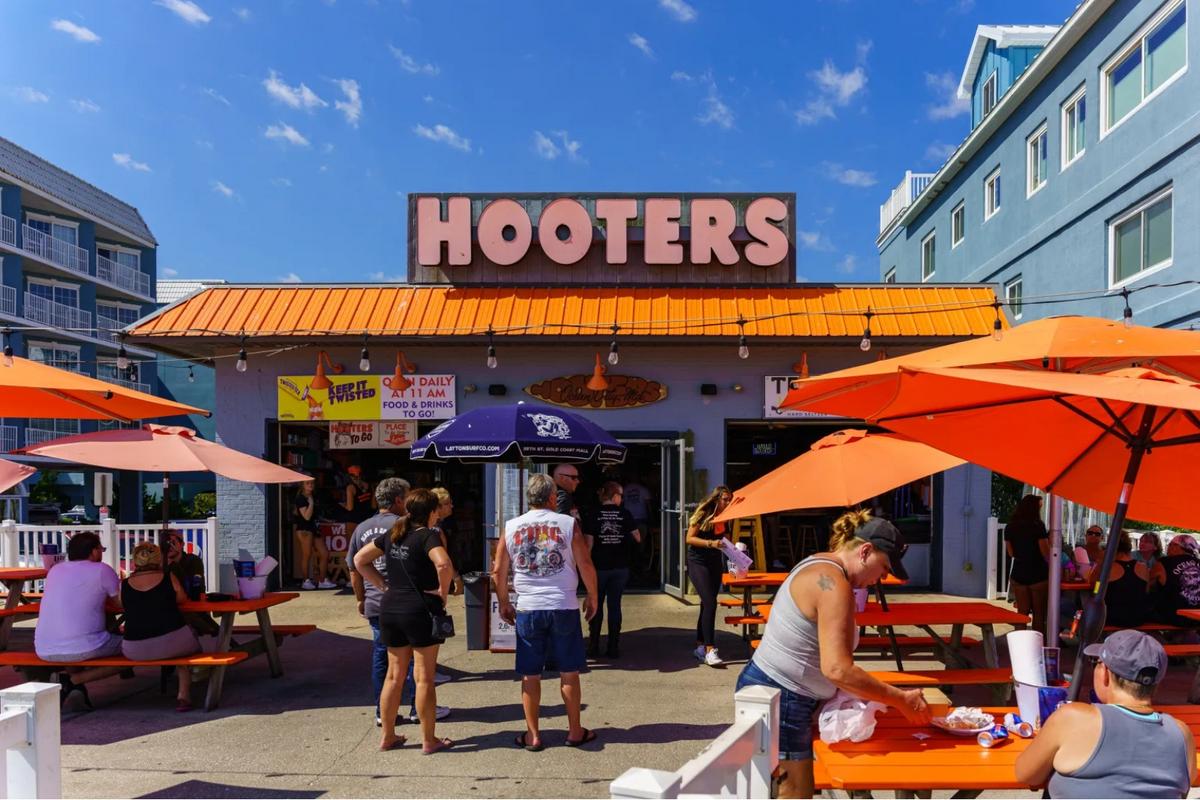 Viral Hooters Location Forced to Shut Down: Here's What We Know