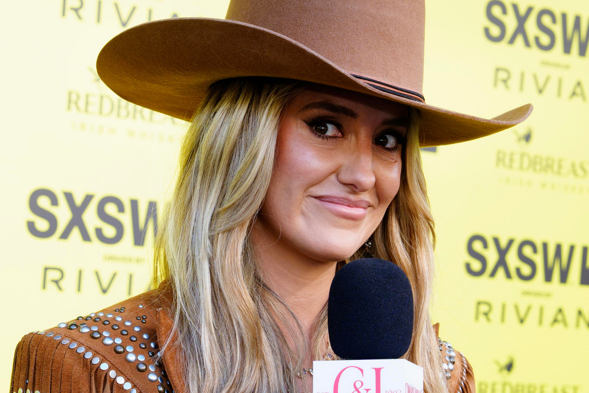 Awkward! Lainey Wilson Was Asked for a Backstage Pass at Her Show Awkward! Lainey Wilson Was Asked for a Backstage Pass at Her Show