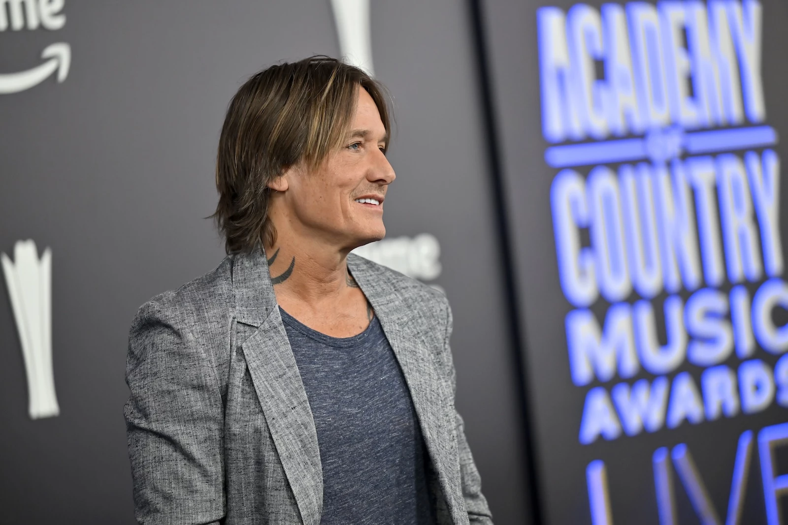 Keith Urban Strolls the Red Carpet at the 2026 ACMs