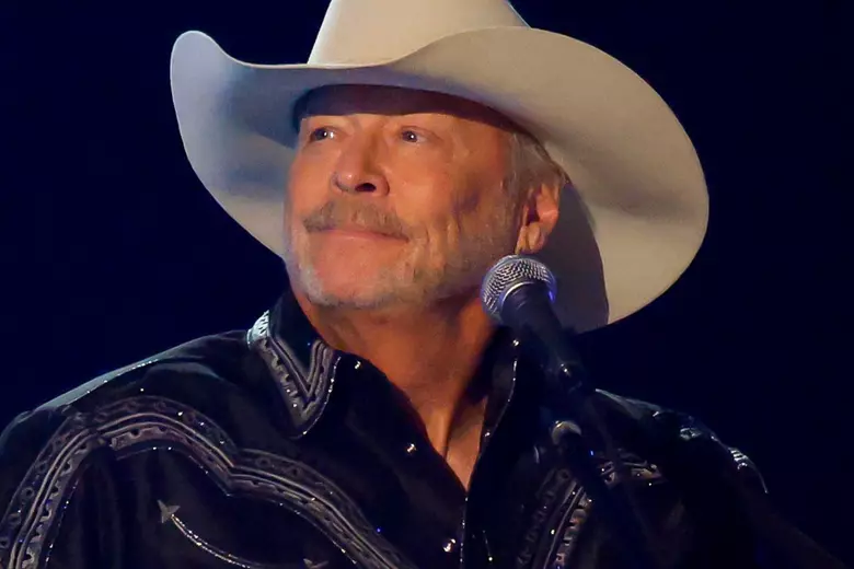 9 Unforgettable Moments From Alan Jackson's Last Show
