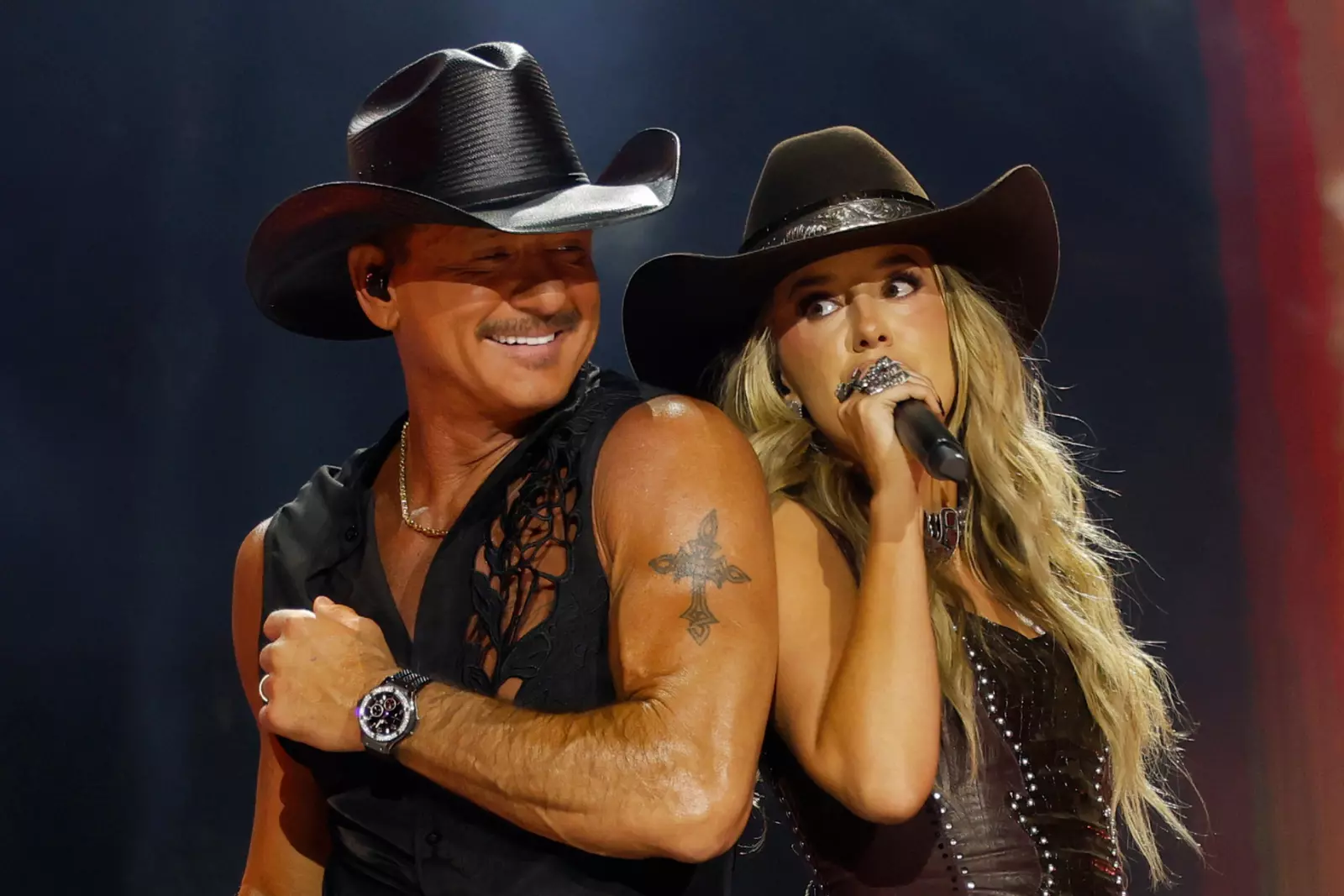 Tim McGraw Writes Back to Lainey Wilson Nearly 20 Years Later