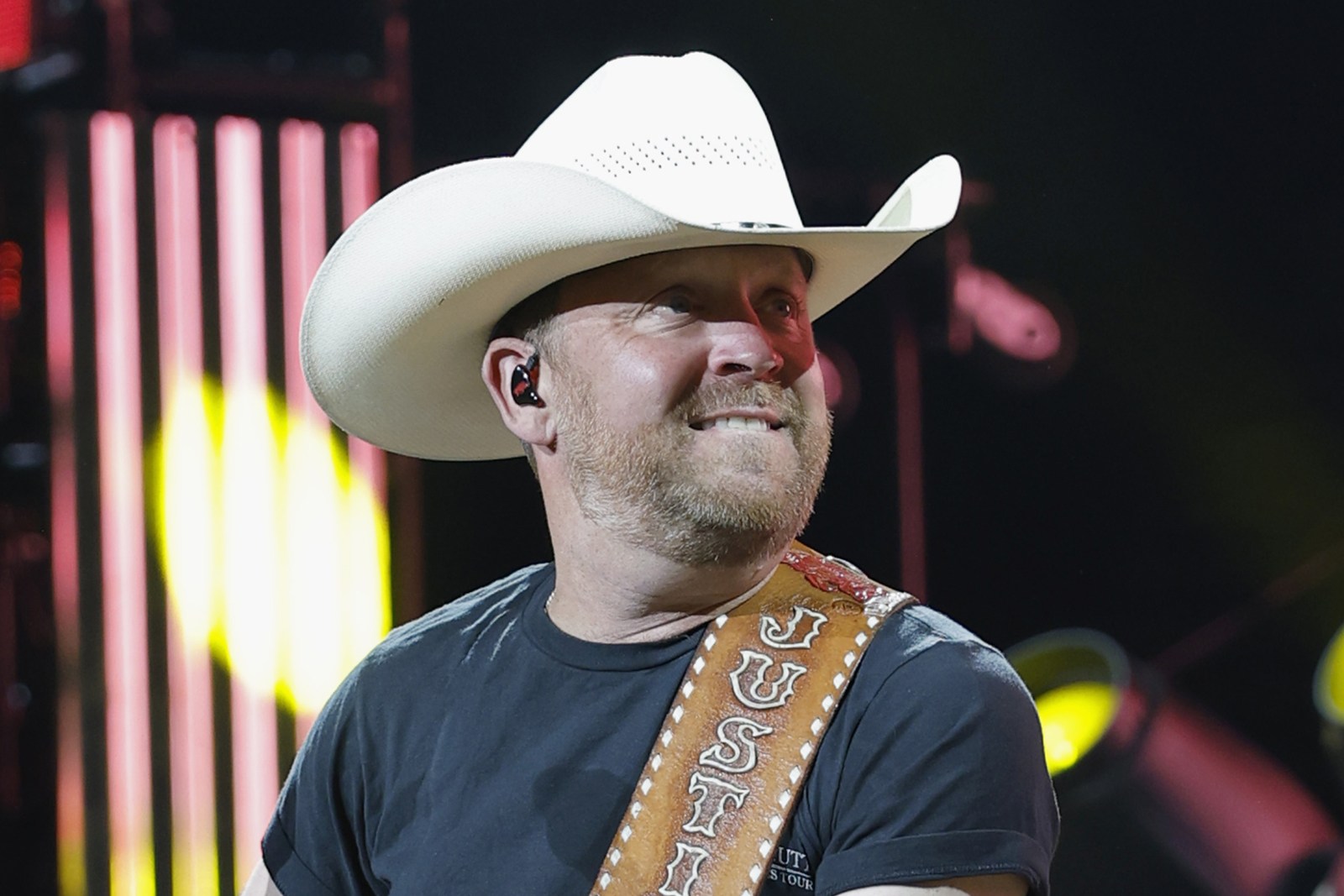 Justin Moore Cancels Shows To Focus On Health