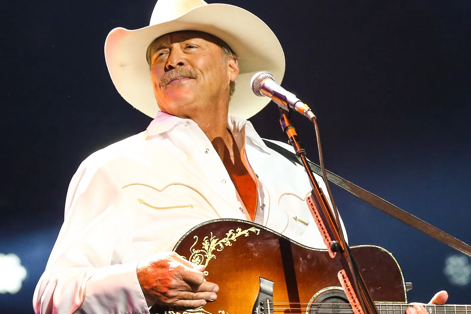 Watch Alan Jackson Sing 'America the Beautiful' for July 4th