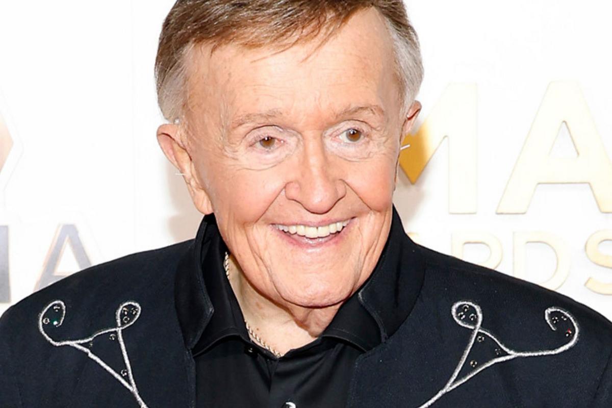 Bill Anderson Marks His 65th Grand Ole Opry Anniversary