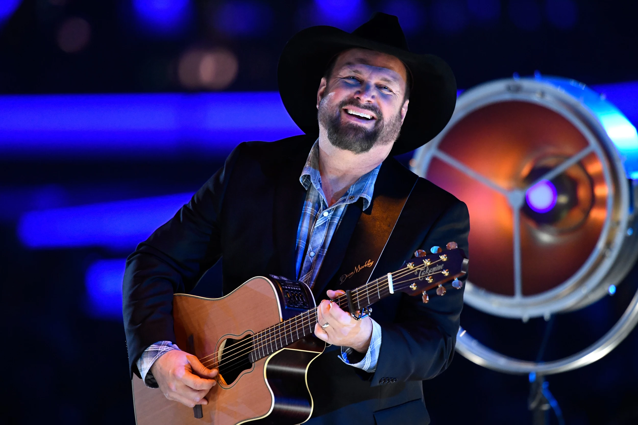 Garth Brooks Sets Two Intimate Nashville Shows