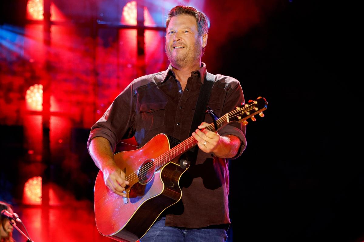 Blake Shelton Just Added An Unexpected Celebrity to His Phone Contacts List Blake Shelton Just Added An Unexpected Celebrity to His Phone Contacts List