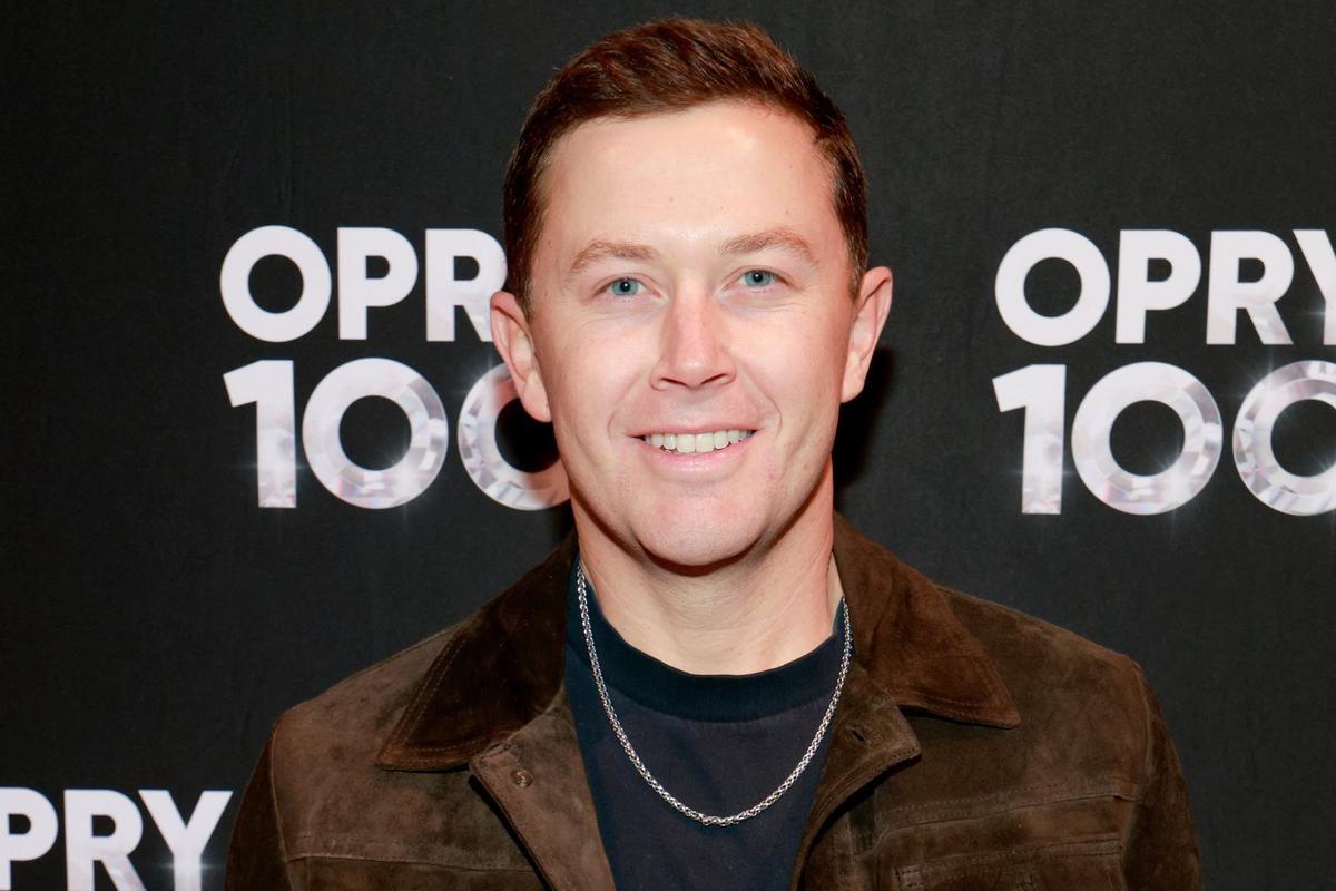 Scotty McCreery's 9-Month-Old Son Wears 18-Month Clothes