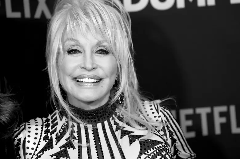 Dolly Parton's Manager Reveals Why There'll Be No Public Memorial