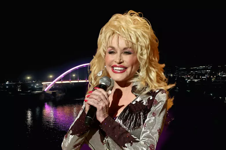 Tennessee Lawmaker Wants Nashville Airport Named for Dolly Parton