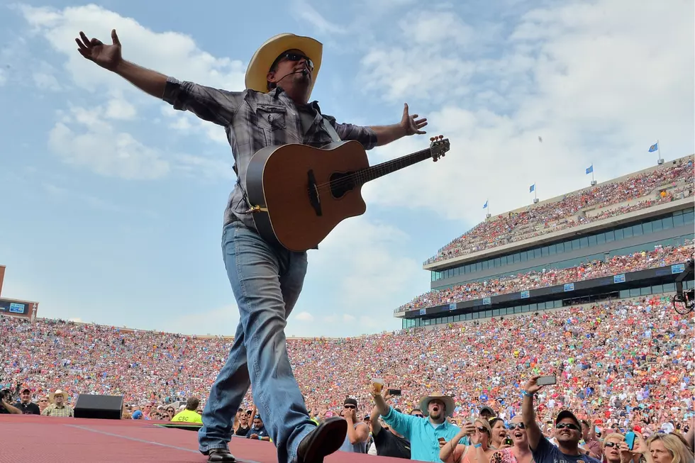 Here's Why Garth Brooks Is Moving From Stadiums to Arenas