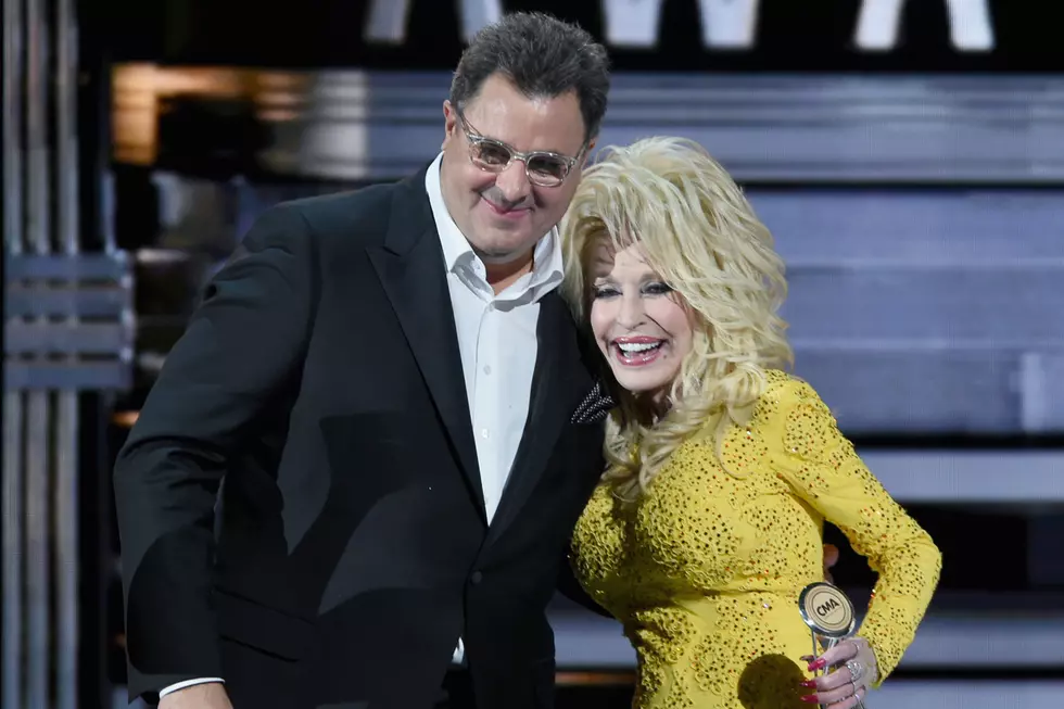 Vince Gill Uncovers Rare Dolly Parton Performance During Stirring Tribute