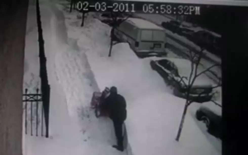 Man Has Revenge On Snow Shovel Thief [VIDEO]