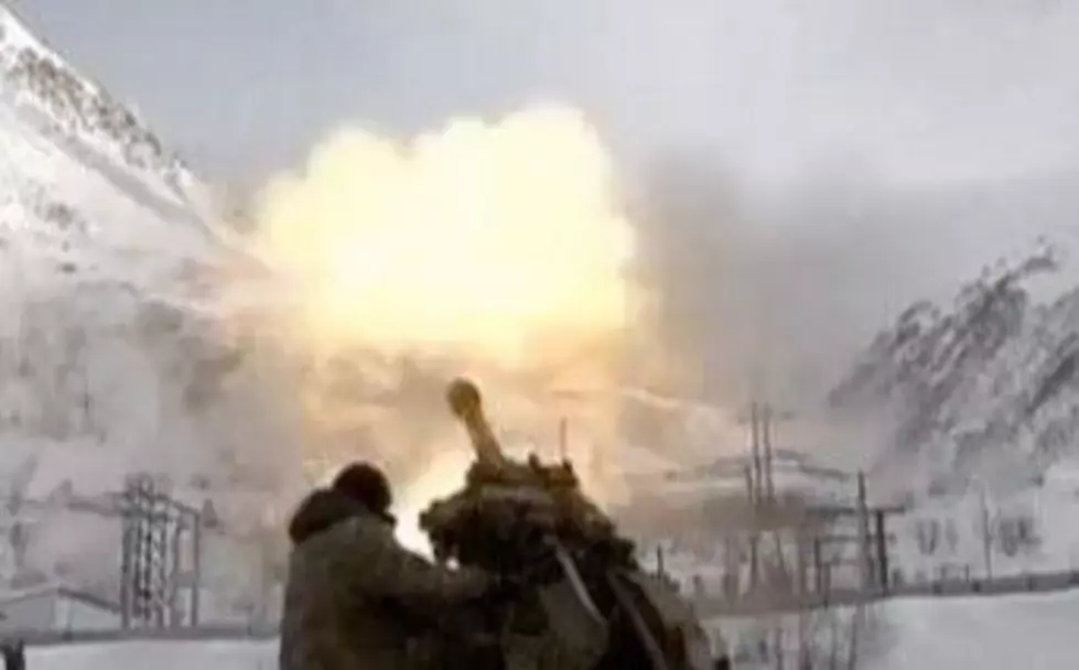 Russian Military Controls an Avalanche With Heavy Artillery [VIDEO]