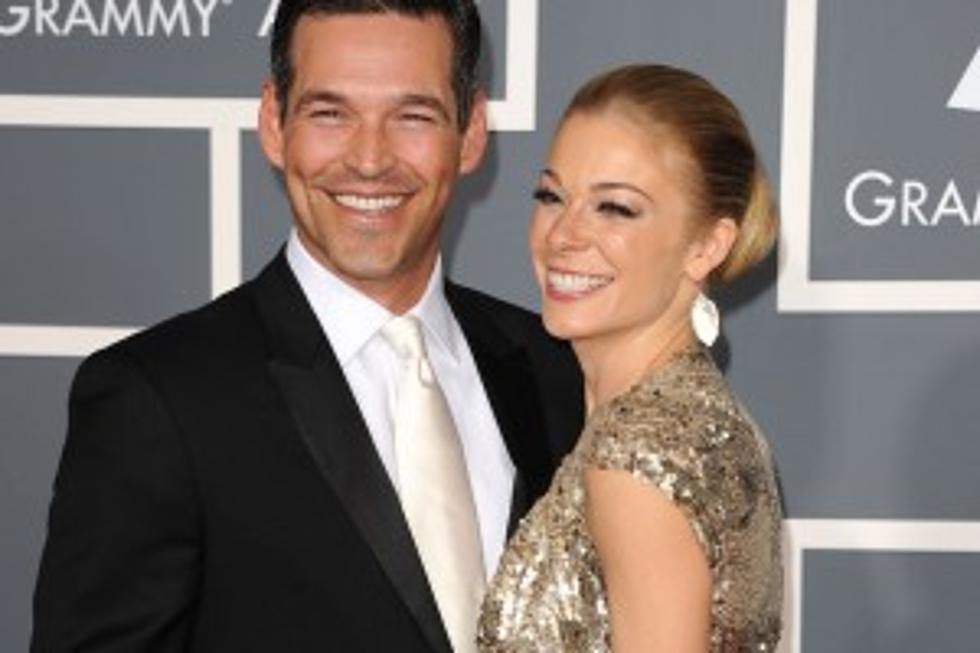 LeAnn Rimes Gets Hitched
