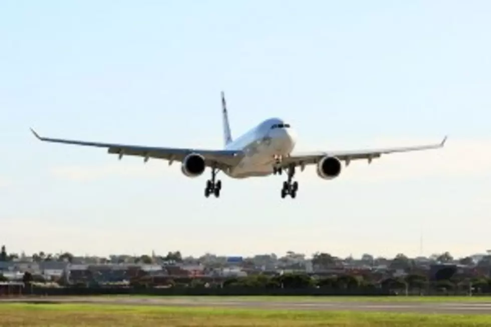 Female Passenger Bares All Mid-Flight