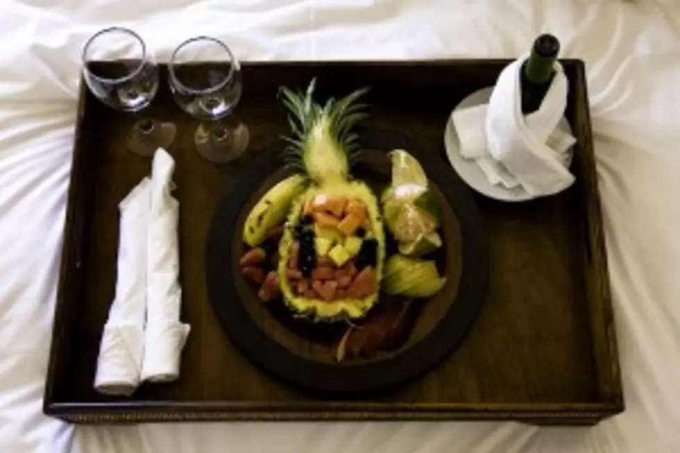 Creative Breakfast In Bed Ideas For Mother&#8217;s Day [VIDEOS]