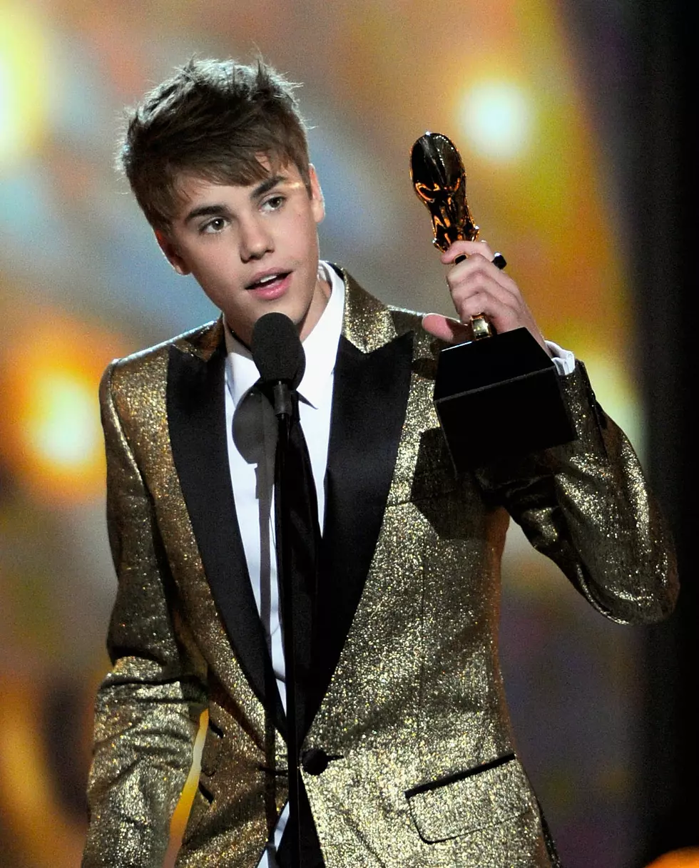 Eminem, Justin Bieber Lead Winners at Billboard Music Awards