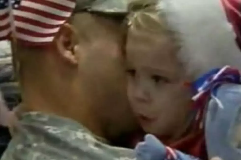 Eight Heartwarming Videos of Soldiers&#8217; Surprise Homecomings [VIDEOS]