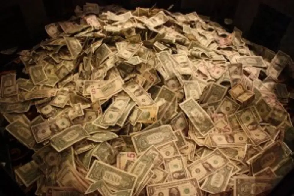 Utah Man Returns $45,000 He Found In His Attic