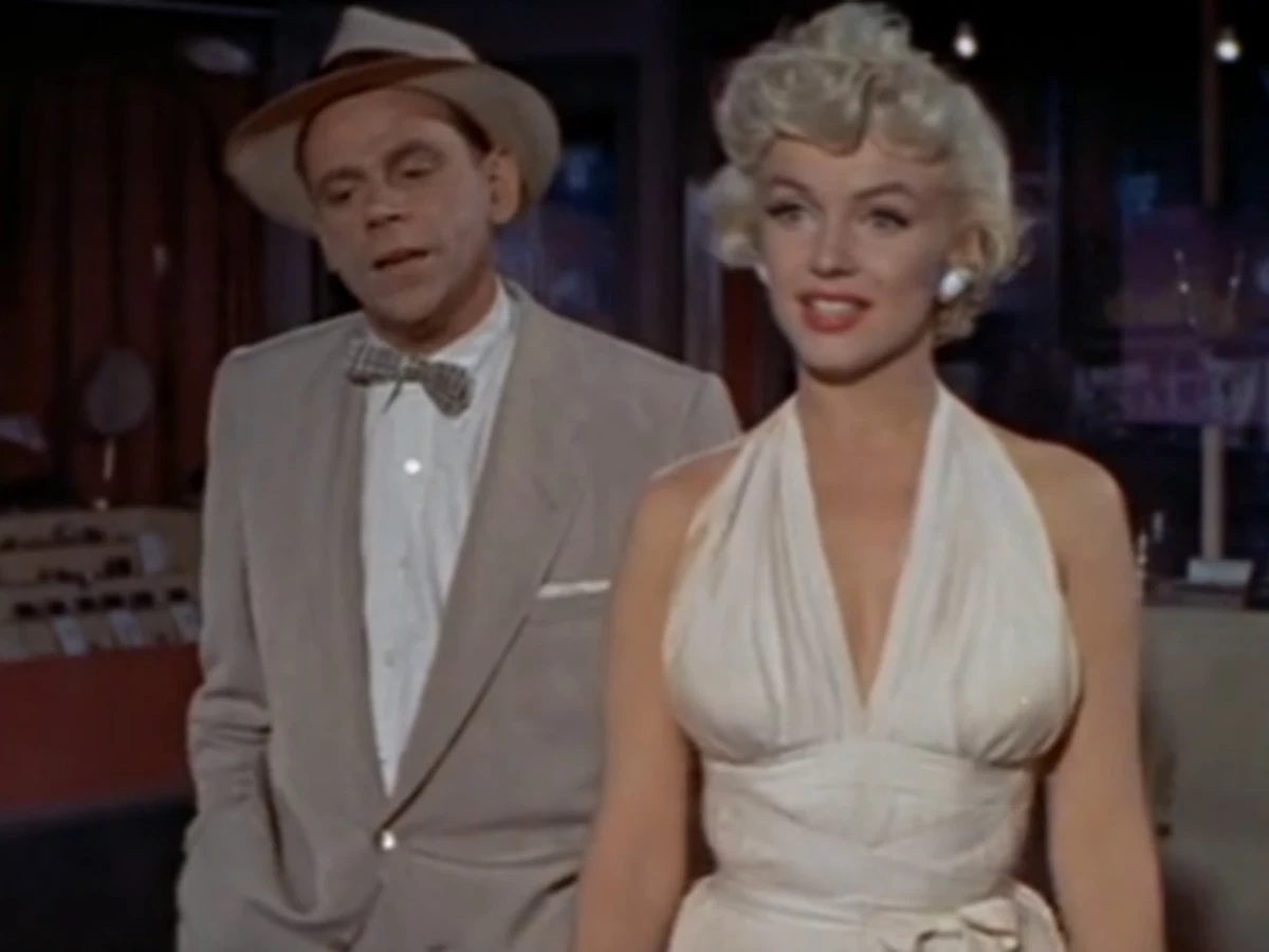 Marilyn Monroe S Seven Year Itch Dress Sells For 5 6 Million Tsm Interactive