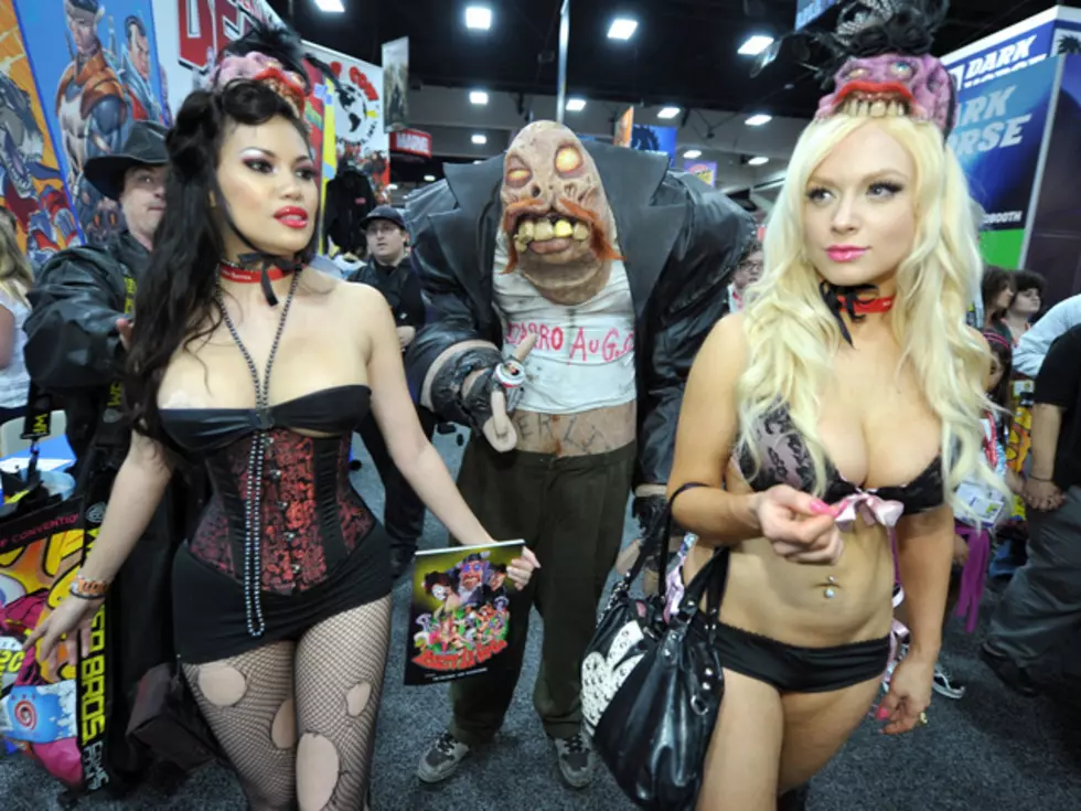 The Sexiest Babes of Comic-Con 2011 [PHOTOS]