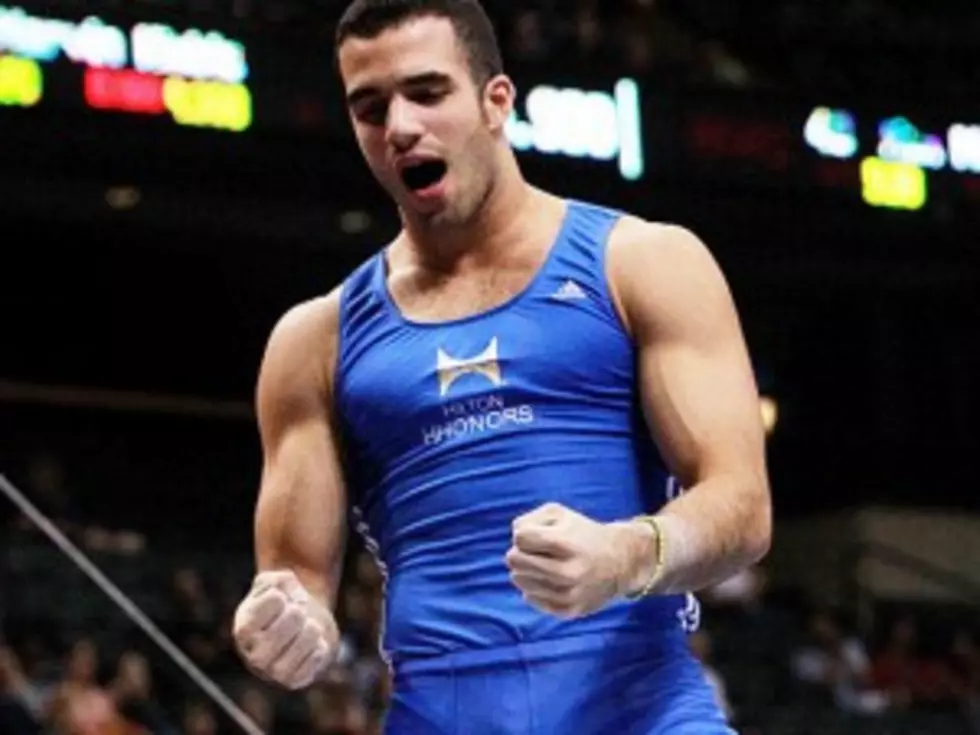 Gymnast Danell Levya &#8211; Hunk of the Day [PICTURES]