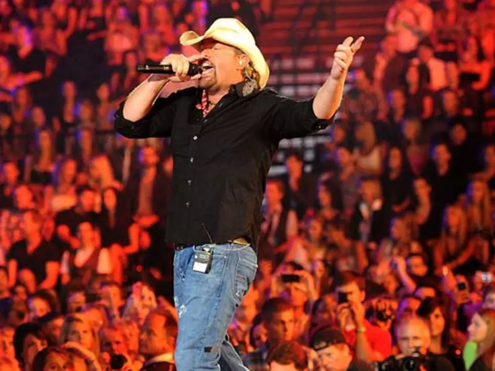 Toby Keith Weighs In on Taxes: ‘I Expect the Wealthy to Write a Check’