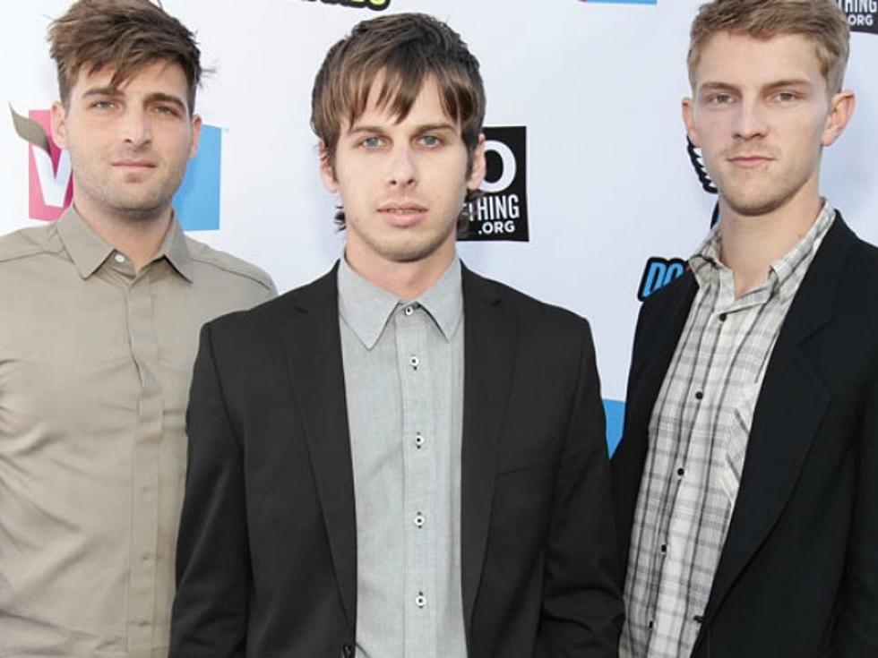Foster the People Bring Their ‘Pumped Up Kicks’ to ‘SNL’ [VIDEOS]