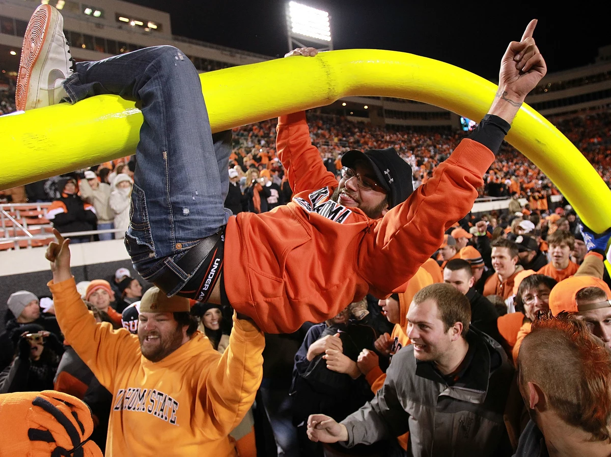 Crazed Football Fans Injure Themselves Rushing the Field After Oklahoma