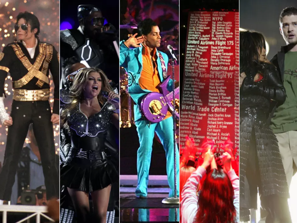 8 Memorable Super Bowl Halftime Shows [VIDEOS]