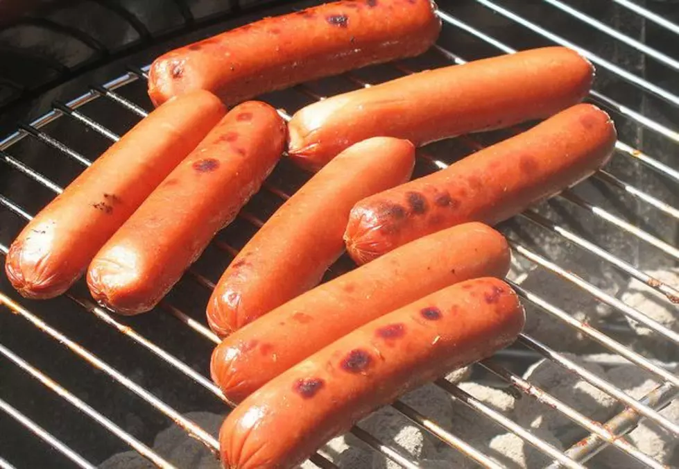 Are Hot Dogs Still an American Favorite? &#8211; Survey of the Day