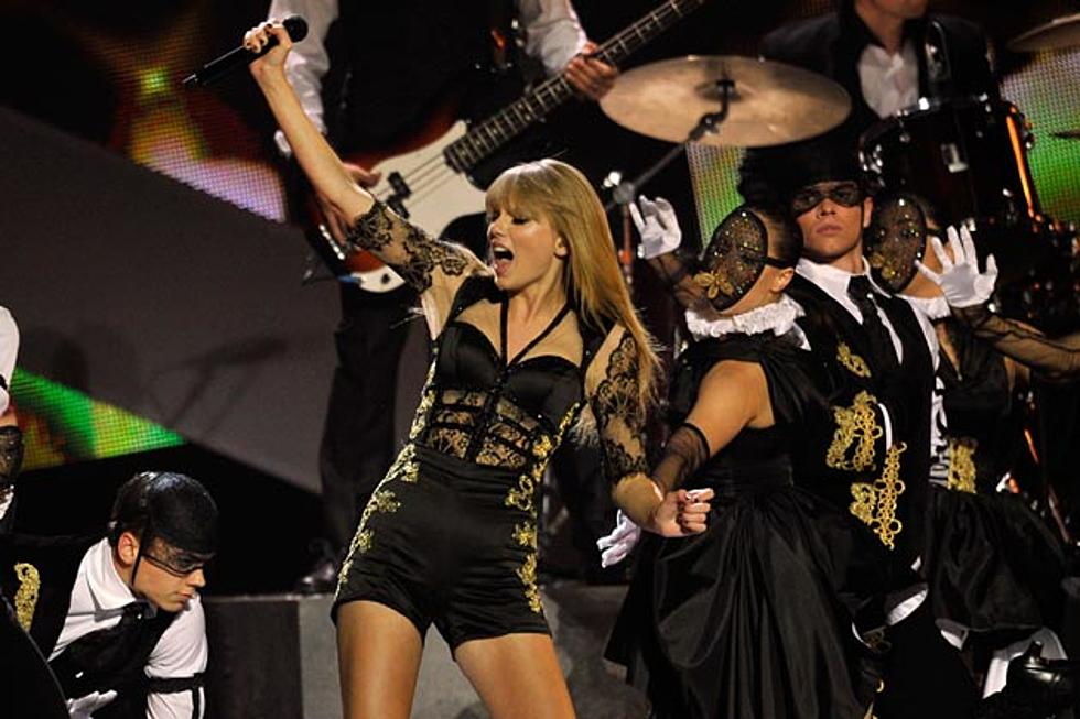 Taylor Swift’s Red Tour Kicks Off [VIDEOS]