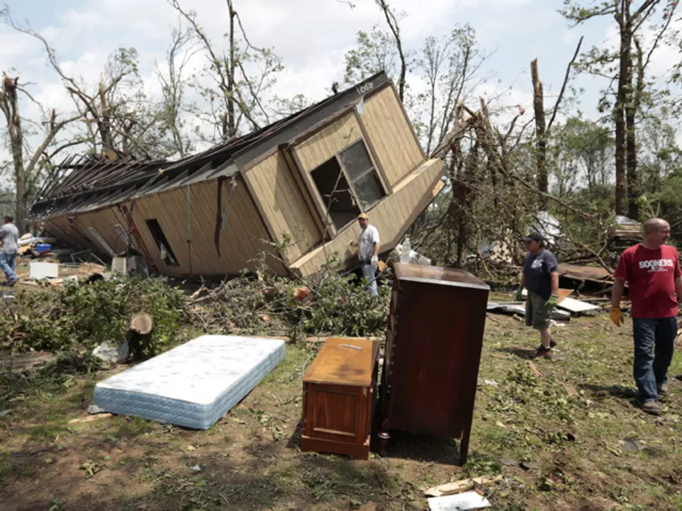 Aftermath of Oklahoma Tornado in Photos