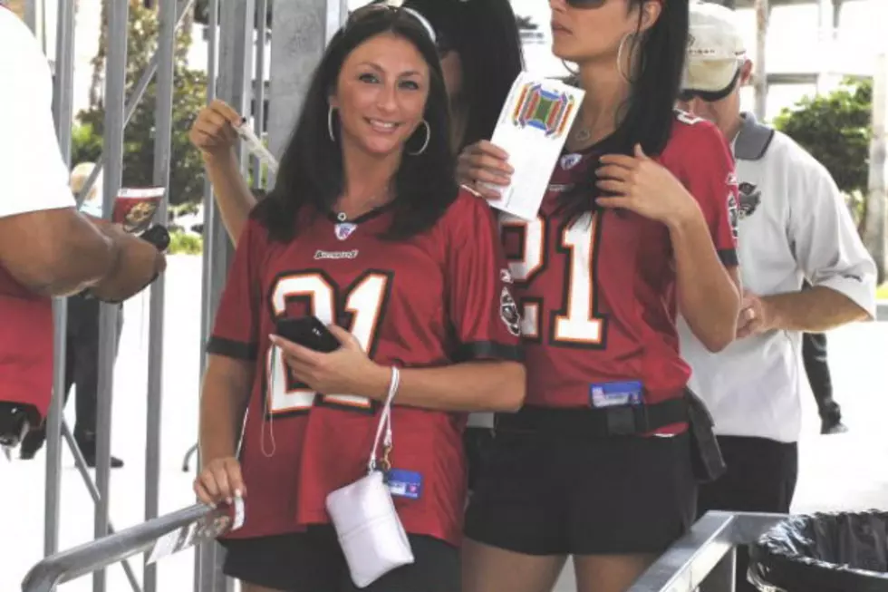 Is It Fair for the NFL to Ban Purses at Games? — Sports Survey of the Day