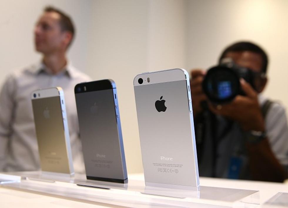New iPhones &#8212; 5S and 5C Make Their Debuts [UPDATED]