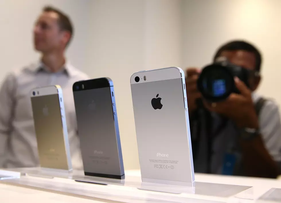 New iPhones — 5S and 5C Make Their Debuts [UPDATED]
