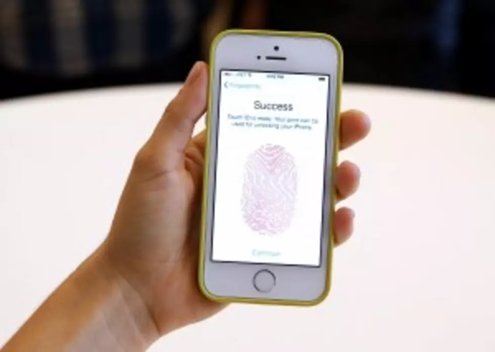 U.S. Senator Al Franken Concerned About Apple&#8217;s Fingerprint Technology