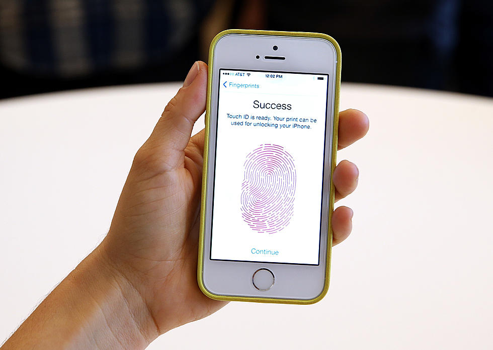 New Iphone 5s Fingerprint Scanner Words On Nipples! [VIDEO]