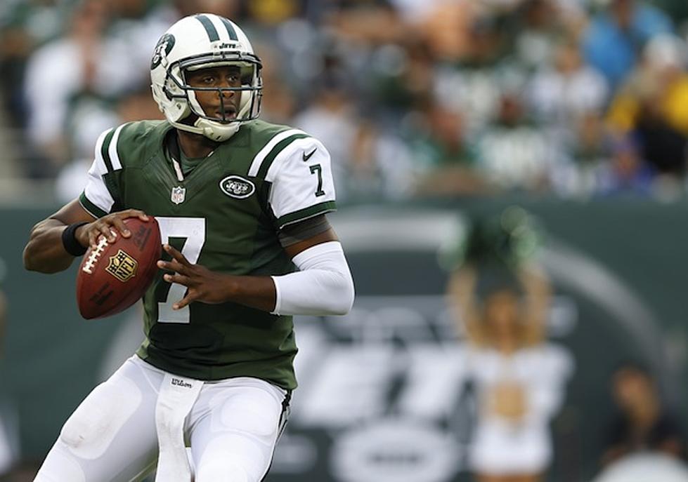 New York Jets&#8217; Geno Smith Gets Suckered Puched Over $600 by his own Teammate
