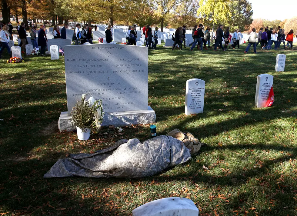 Don't Let a Lufkin Veteran's Grave Go Undecorated