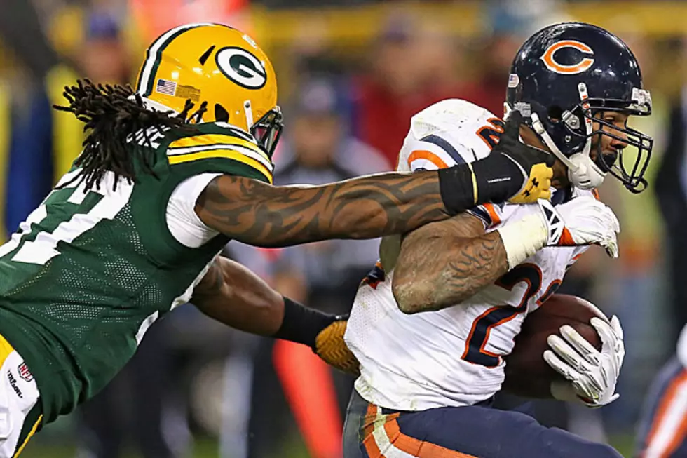 Man Arrested for Tasering Wife After He Wins Ridiculous Bet Over Packers-Bears Game