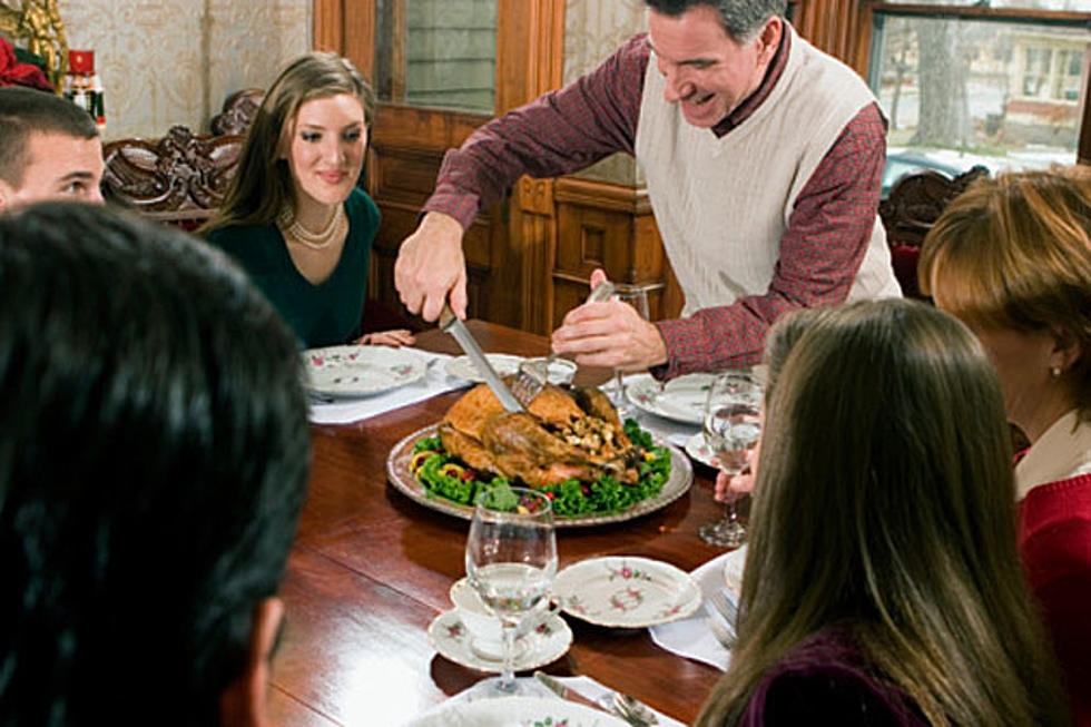 Everything You Need To Host The Perfect Thanksgiving Dinner