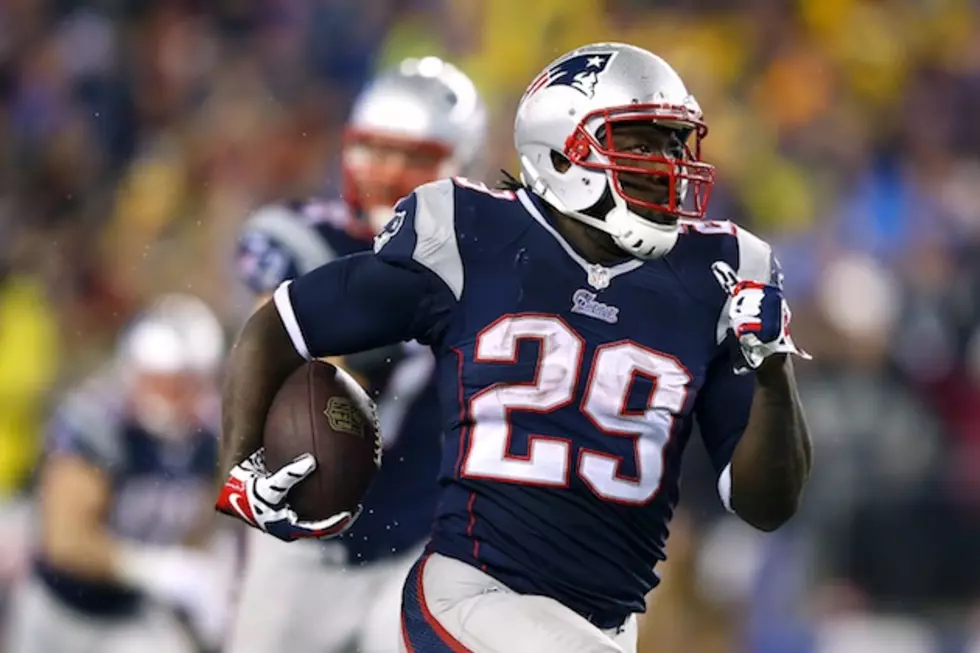 NFL Playoffs: Patriots Advance