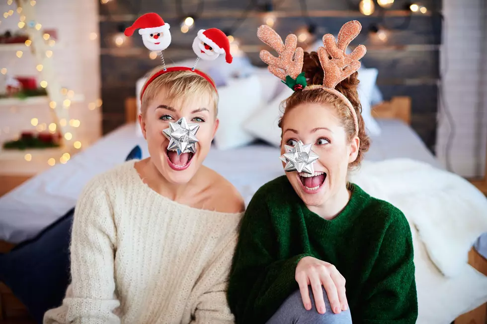 5 Signs You’re Obsessed With the Holiday Season