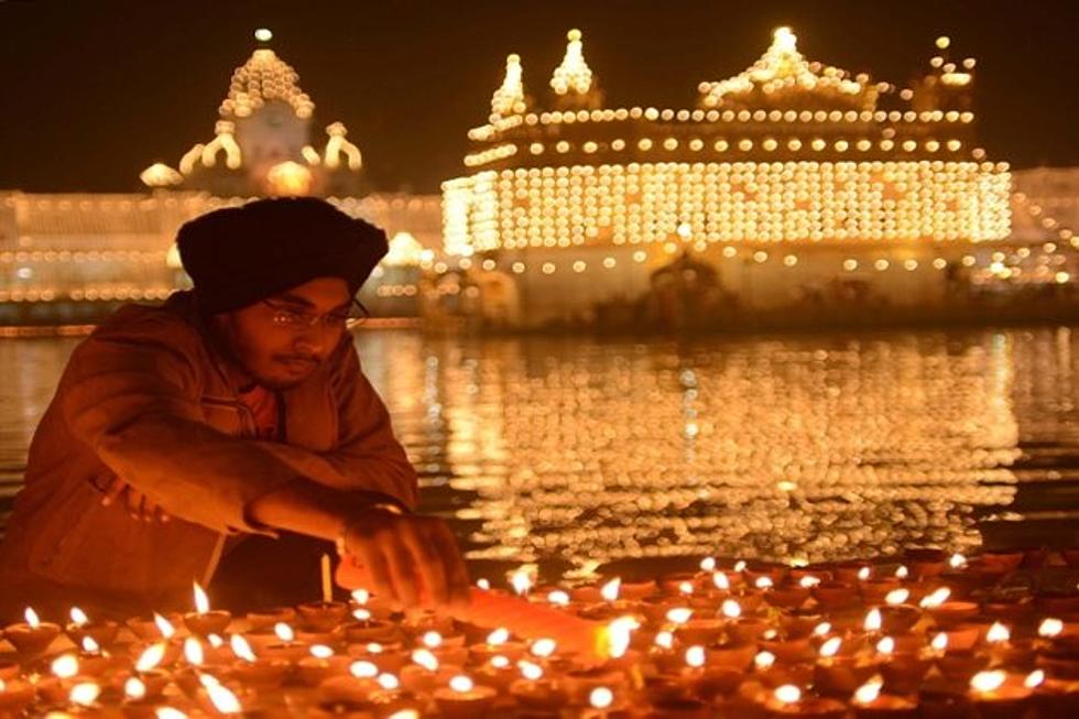 Diwali Night Brings Indian Performers To UW