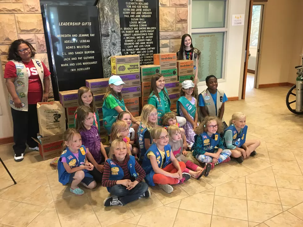 Girl Scouts Deliver Cookies to Local Cancer Patients