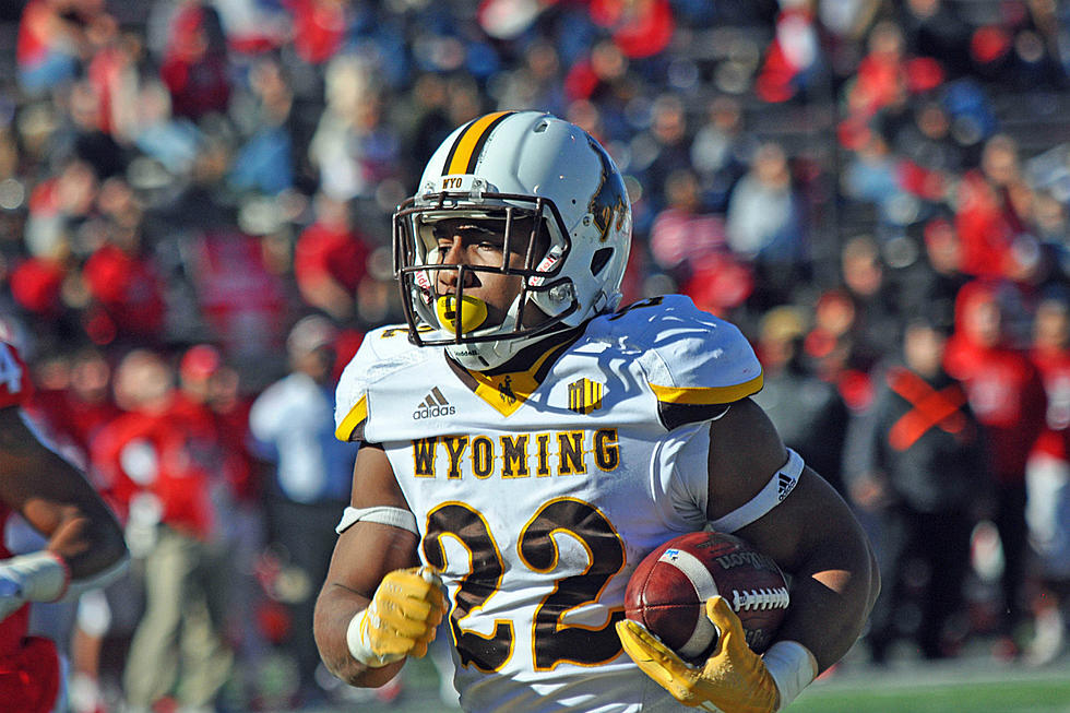 Wyoming Cowboys Run Over New Mexico, 31-3