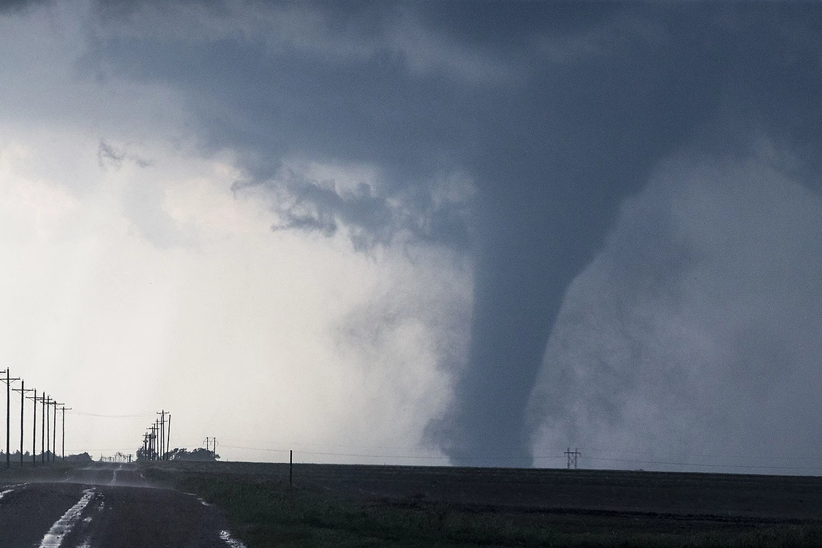 Cheyenne NWS Tornadoes, Large Hail Possible In SE Wyoming Today
